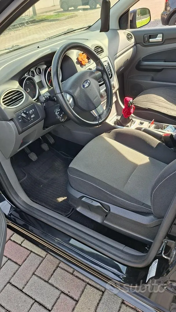 Ford Focus 2011 photo 4