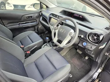 Toyota Aqua 2015 photo 4