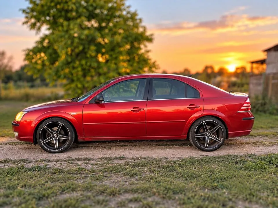Ford Momdeo