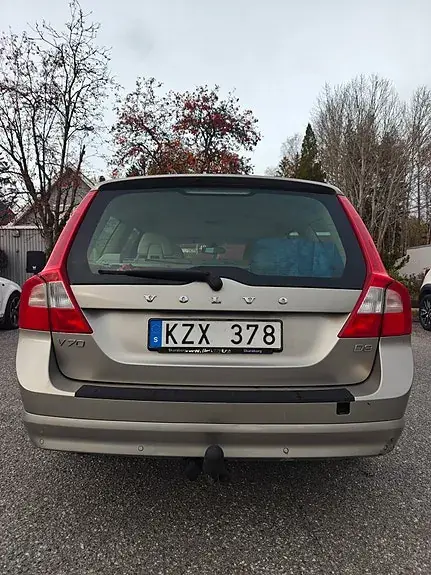 Volvo V70 2011 photo 2