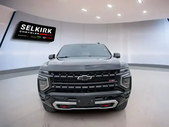 Chevrolet Tahoe 2025 photo 2