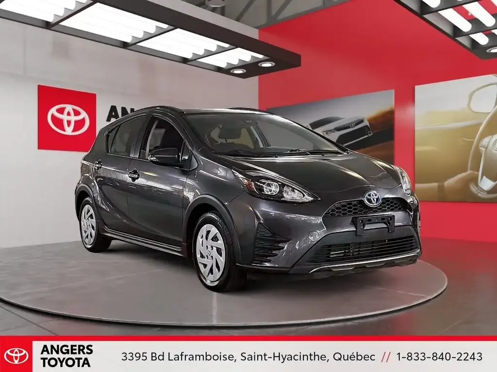 Toyota Prius C 2018 photo 3