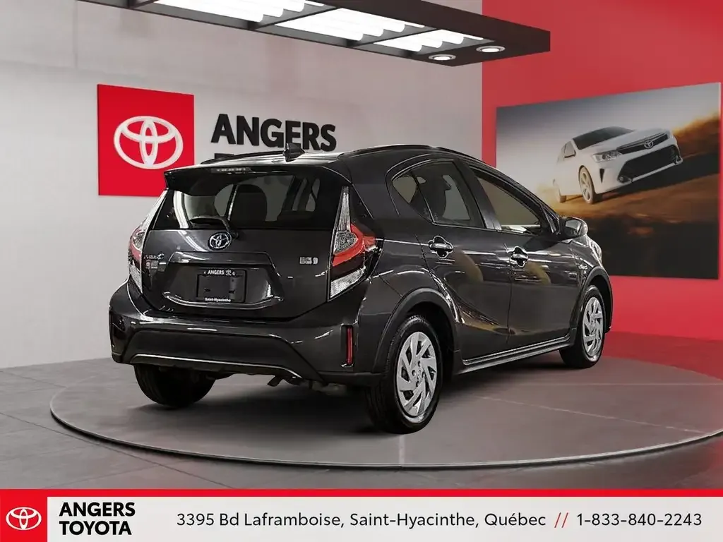 Toyota Prius C 2018 photo 4