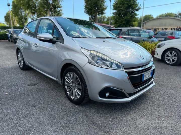 Peugeot 208 2018 photo 5