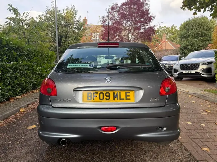 Peugeot 206 2009 photo 4