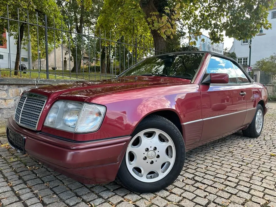 Mercedes-Benz E320