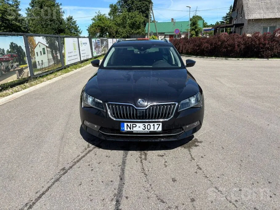 Skoda Superb 2019 photo 2