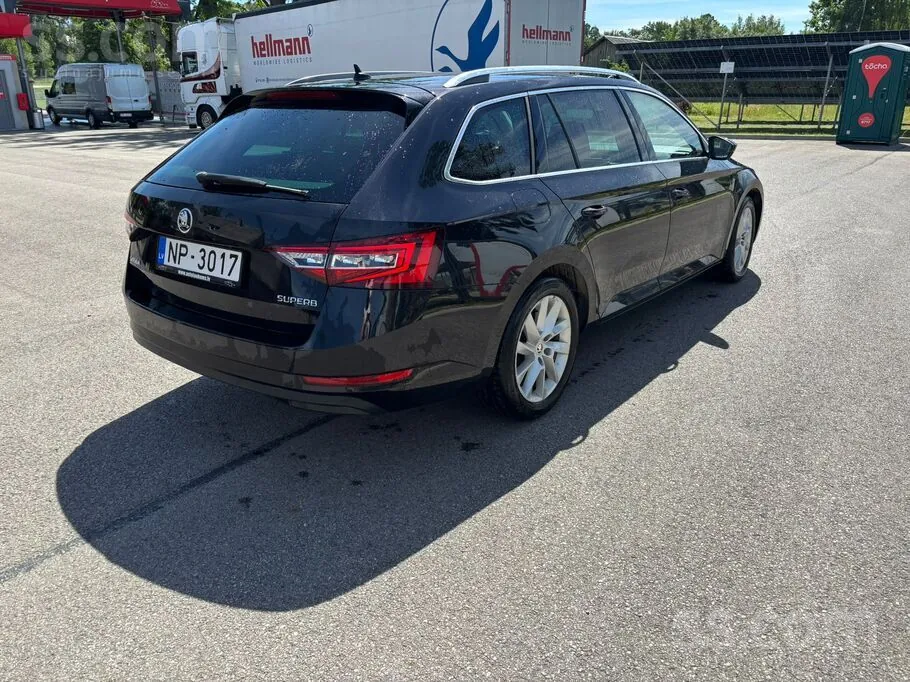 Skoda Superb 2019 photo 4