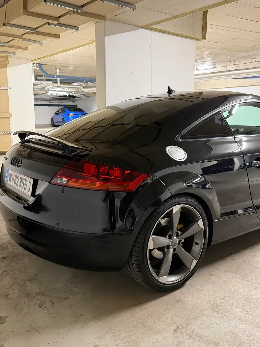 Audi Tt 2010 photo 2