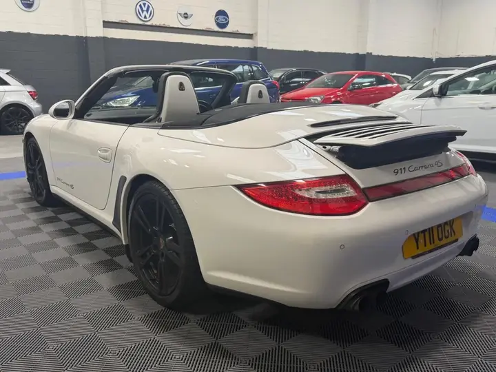 Porsche 911 2011 photo 5
