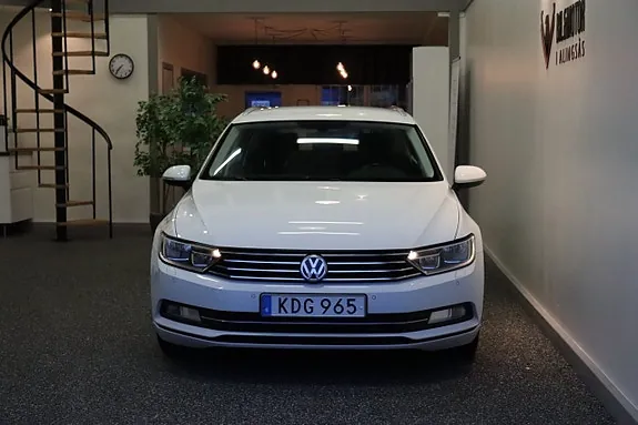 Volkswagen Passat 2016 photo 2