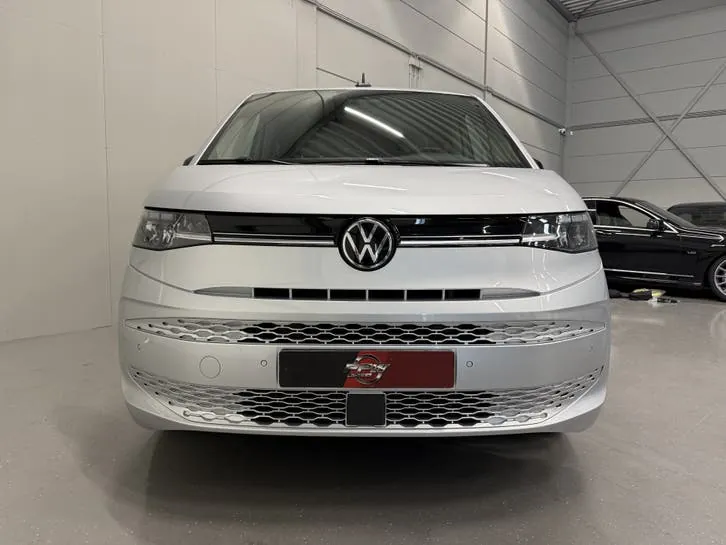 Volkswagen Multivan 2023 photo 3
