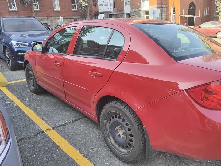 Chevrolet Cobalt 2010 photo 3