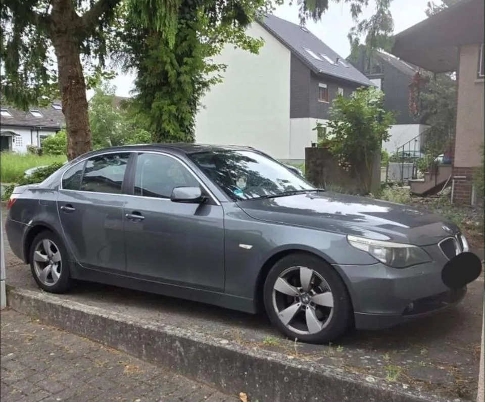 BMW 525I