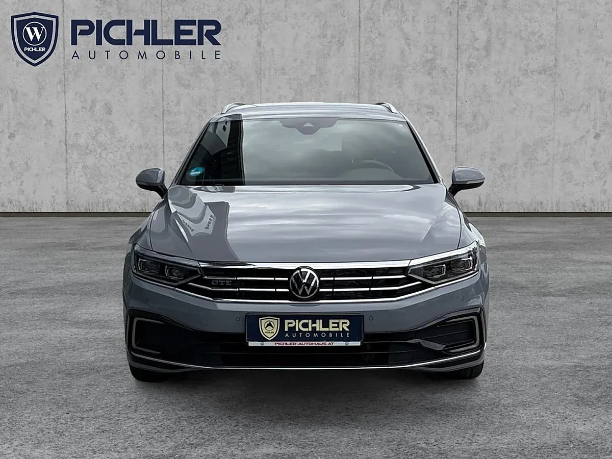 Volkswagen Passat 2022 photo 2
