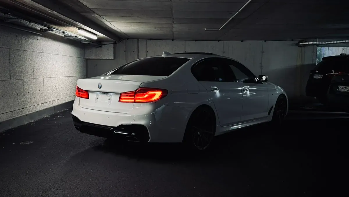 BMW 5 Series 2018 photo 3