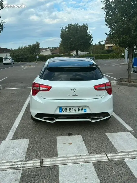 DS Automobiles Ds5