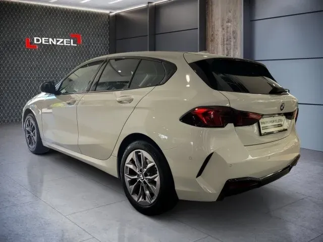 BMW 1 Series 2025 photo 3