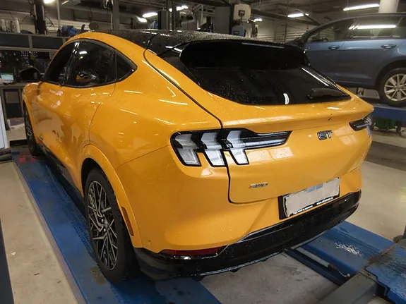 Ford Mustang Mach-E 2022 photo 4