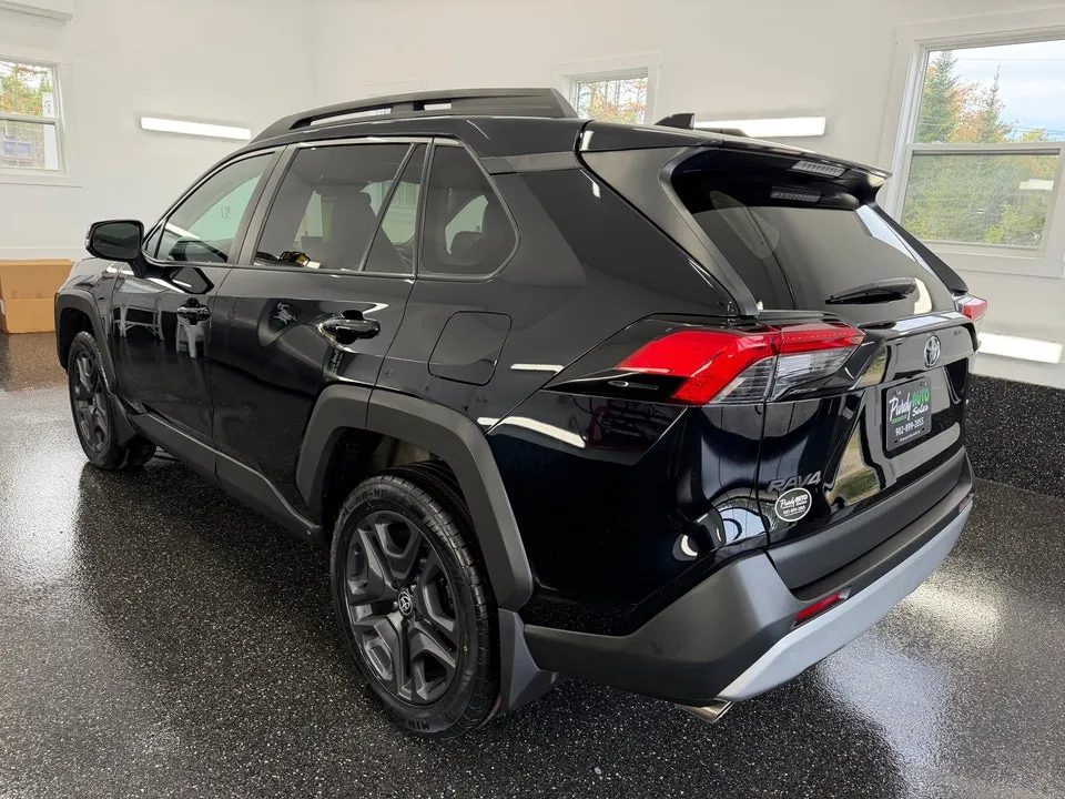Toyota Rav4 2023 photo 2