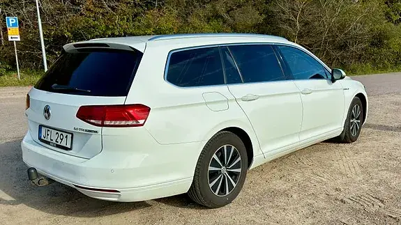 Volkswagen Passat 2017 photo 3