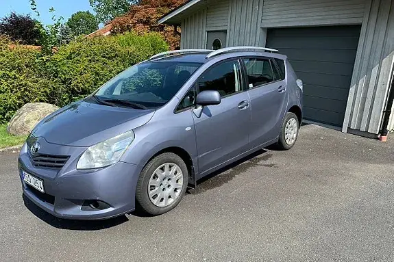 Toyota Verso 2010 photo 5