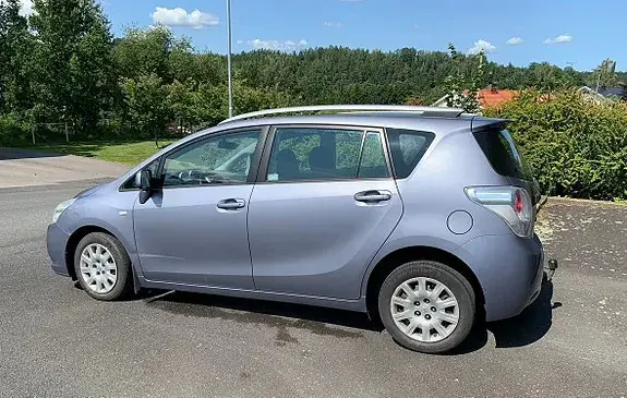 Toyota Verso 2010 photo 4