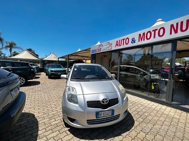 Toyota Yaris 2007 photo 2