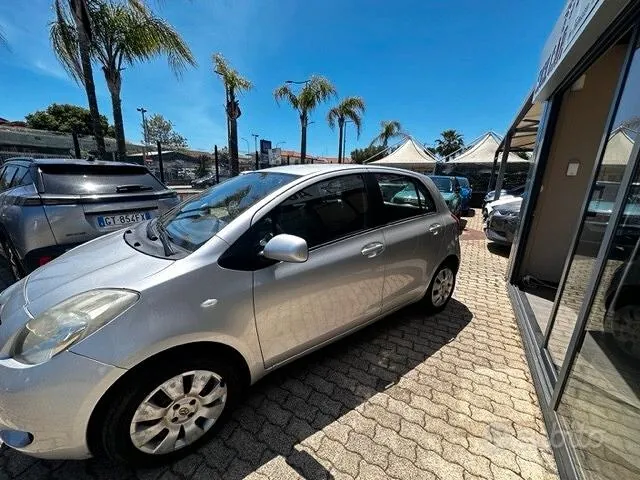 Toyota Yaris 2007 photo 4