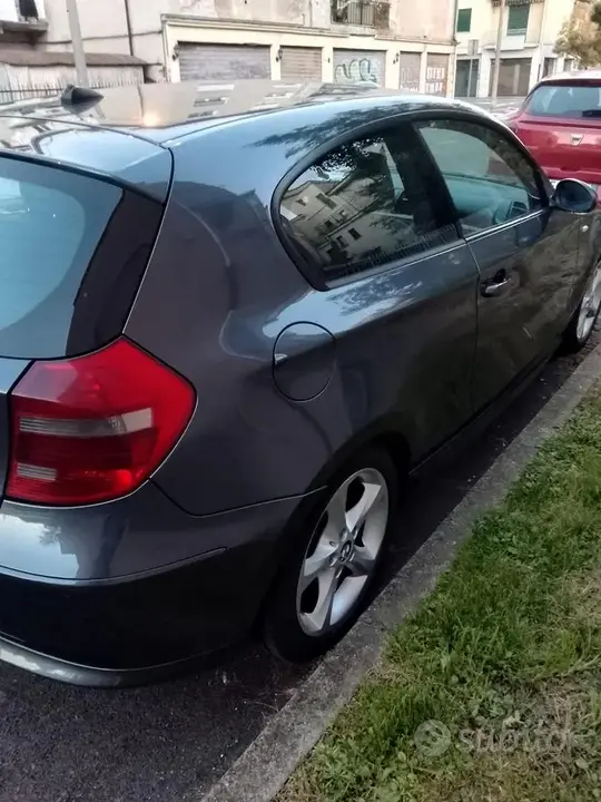 BMW 1 Series 2007 photo 2