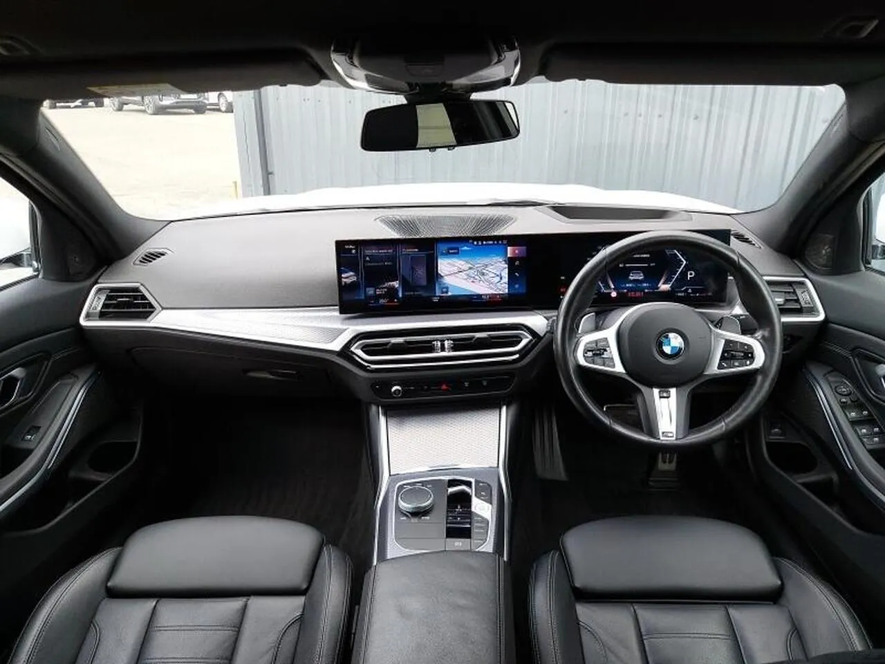 BMW 3 Series 2024 photo 3
