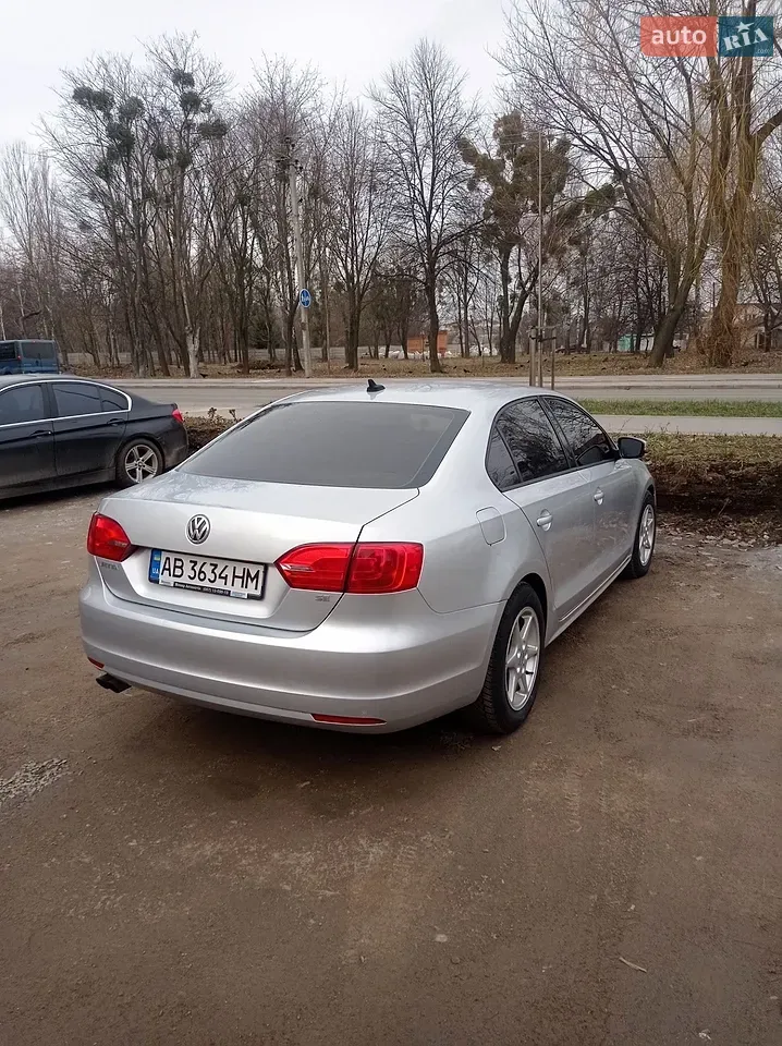 Volkswagen Jetta 2013 photo 4