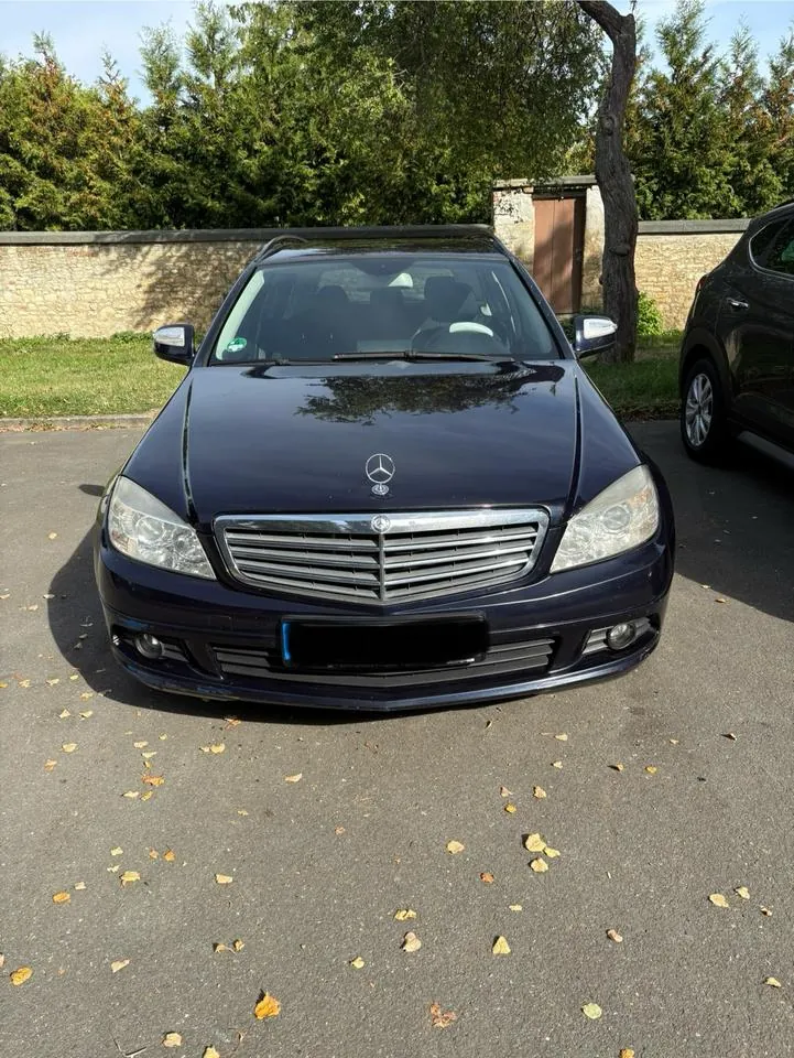 Mercedes-Benz C220