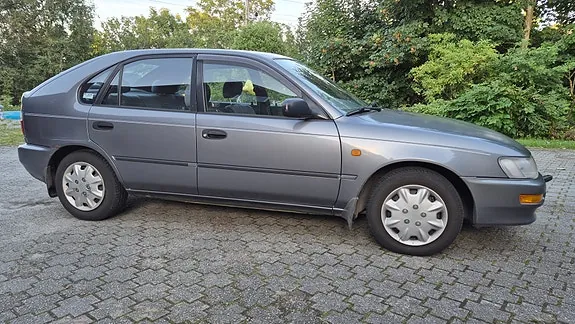 Toyota Corolla 1996 photo 2