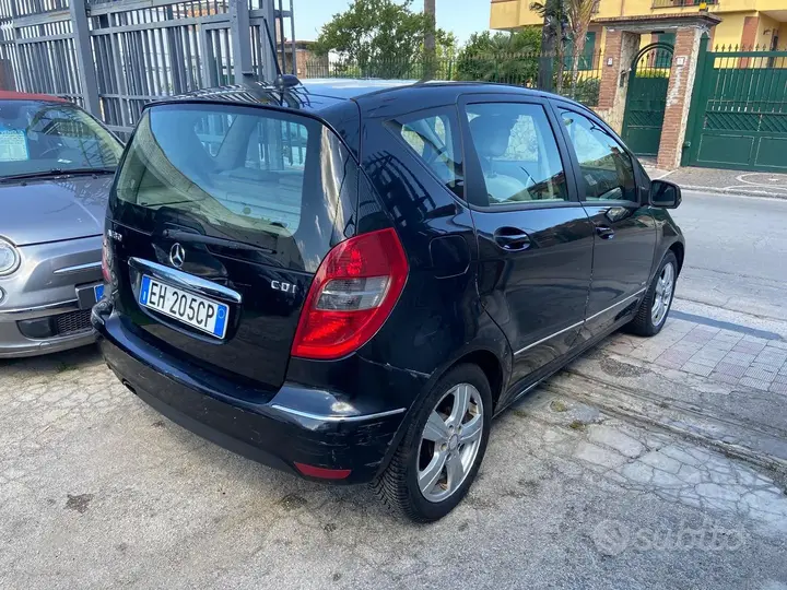 Mercedes-Benz A 2011 photo 4