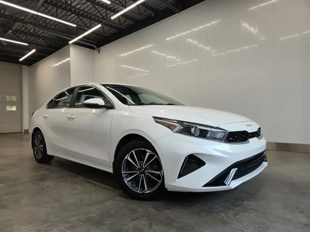 Kia Forte 2023 photo 4