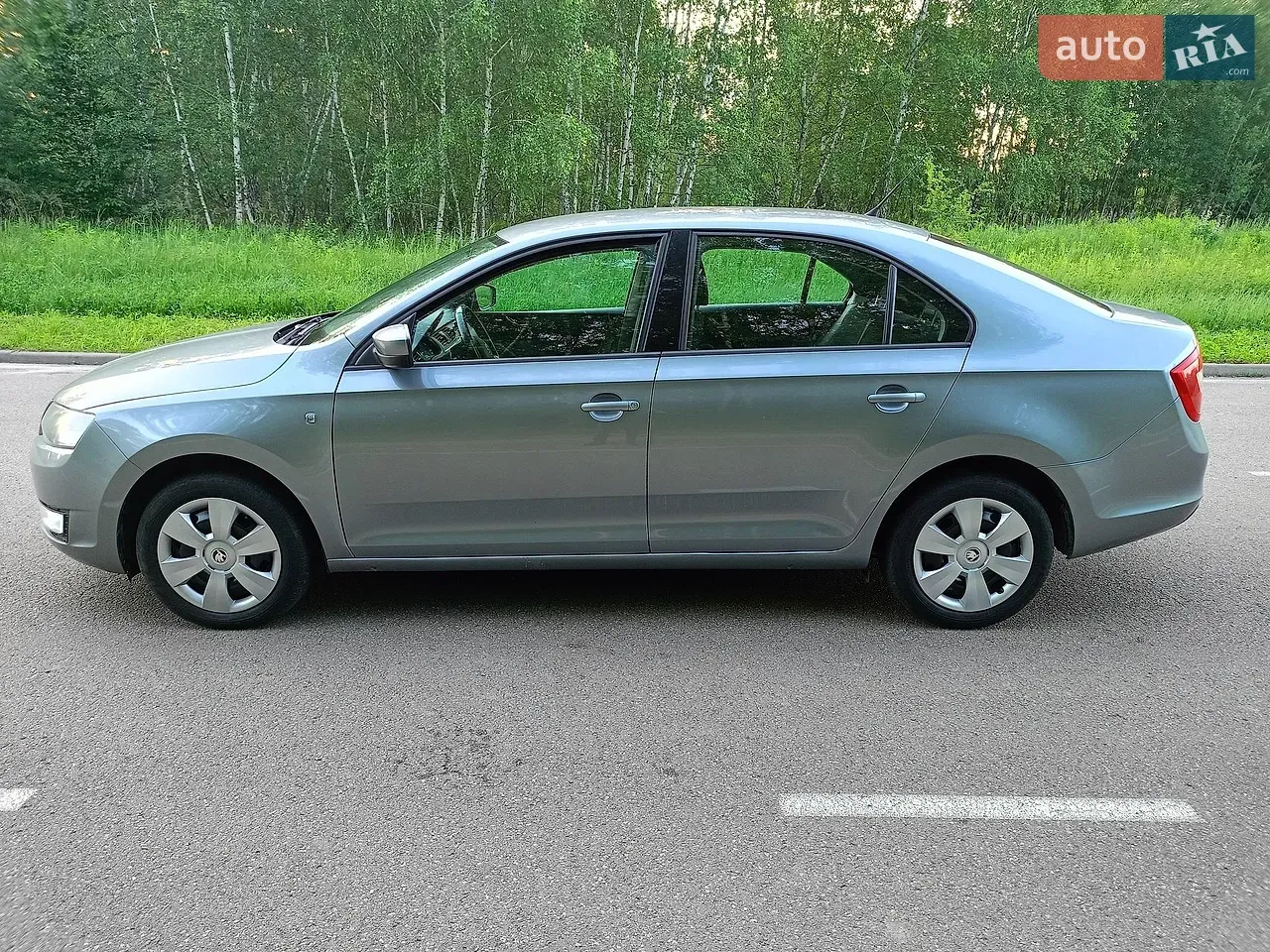 Skoda Rapid 2013 photo 2