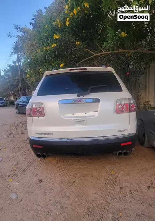 GMC Acadia 2007 photo 2