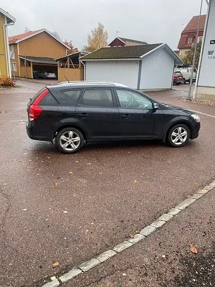 Kia Ceed 2010 photo 2