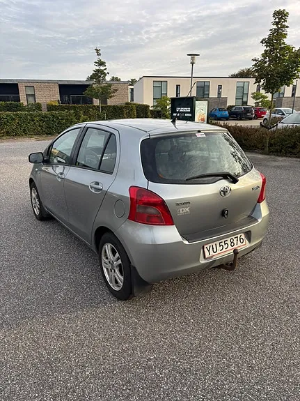 Toyota Yaris 2007 photo 4