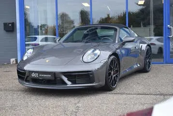 Porsche 911 2023 photo 2