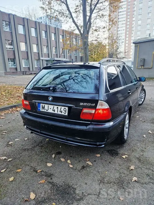 BMW 320 2004 photo 2