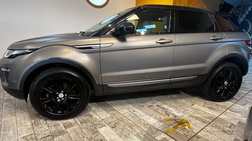Land Rover Range Rover Evoque 2017 photo 3