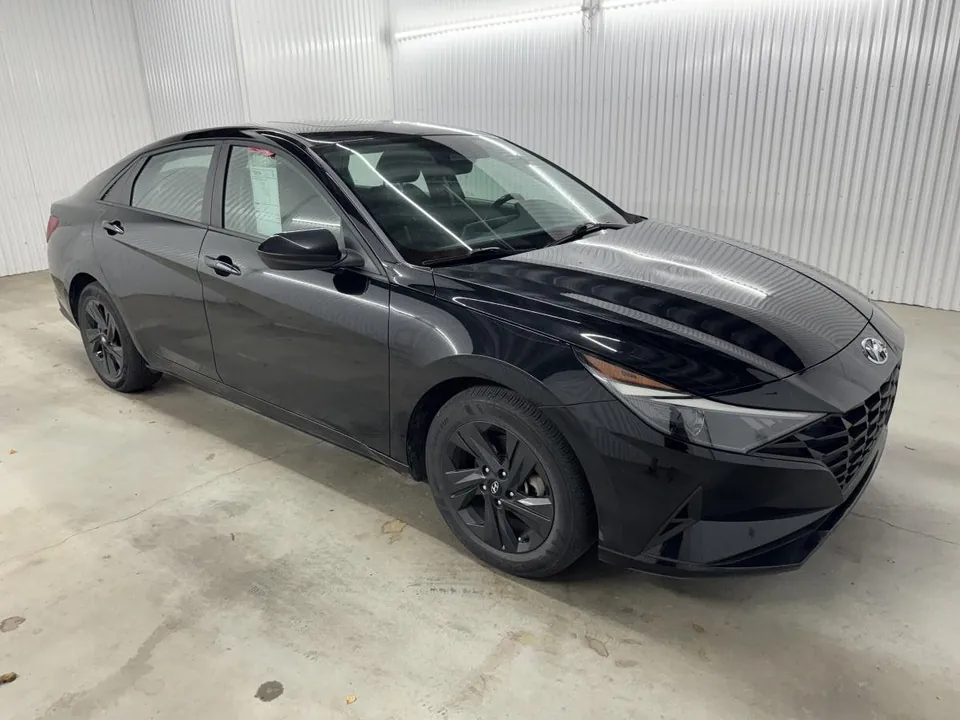 Hyundai Elantra 2022 photo 4