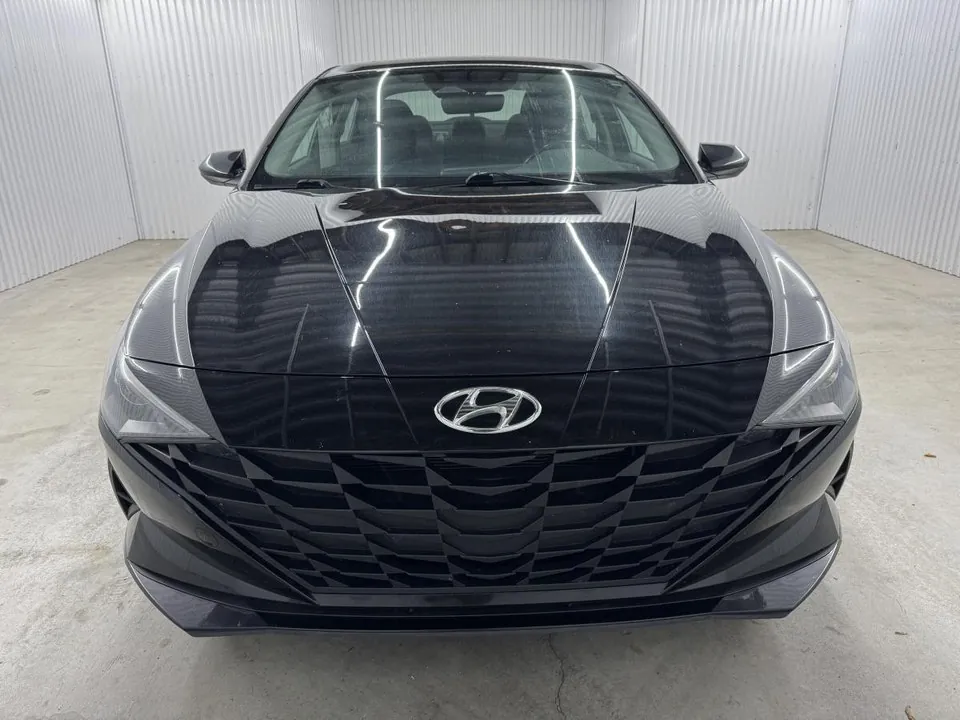 Hyundai Elantra 2022 photo 2