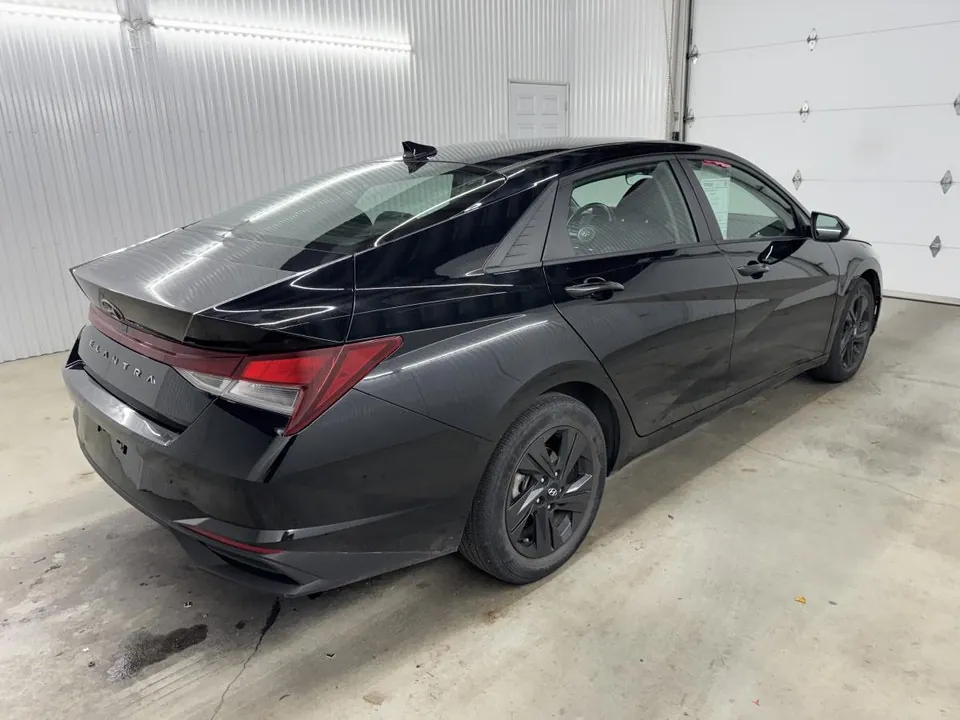 Hyundai Elantra 2022 photo 5