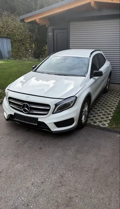 Mercedes-Benz Gla 2016 photo 2