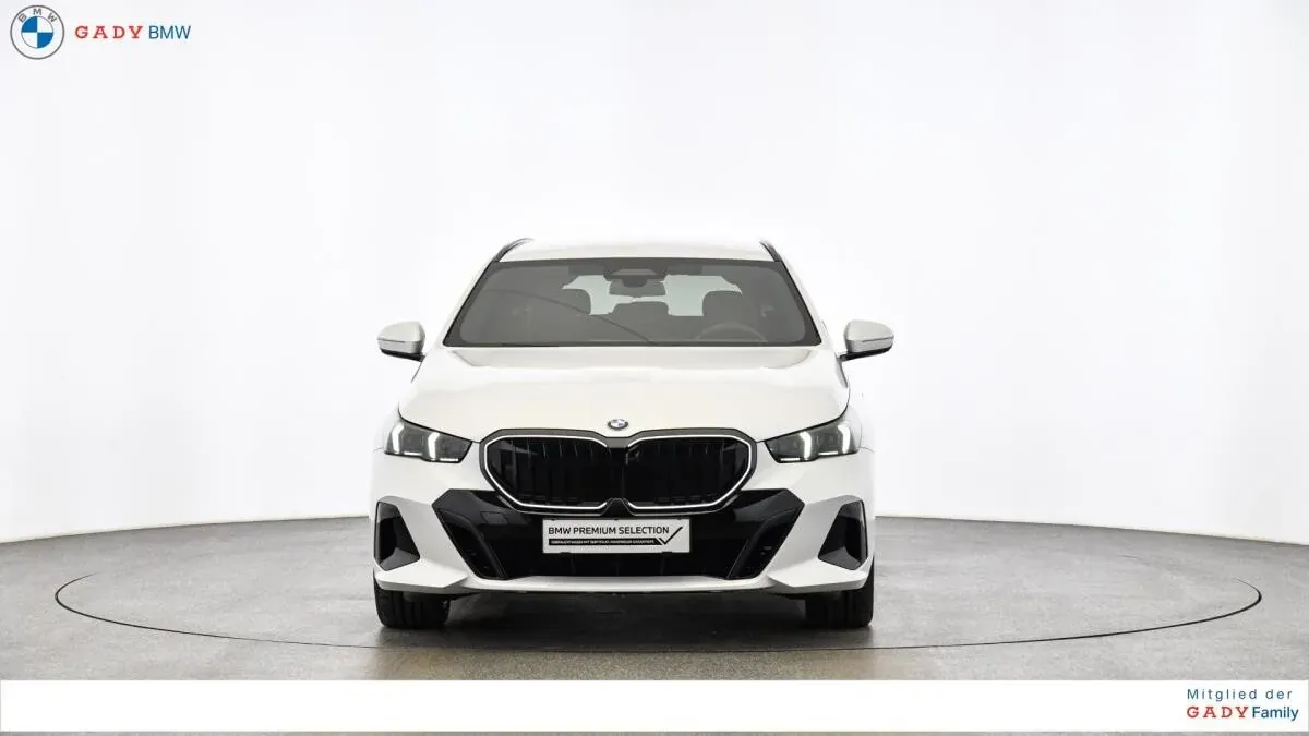 BMW 5 Series 2025 photo 2