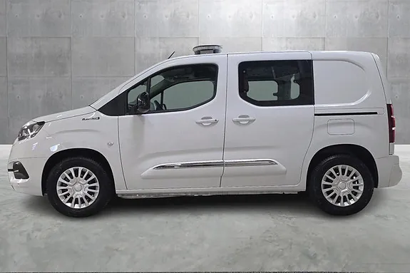 Toyota Proace City 2023 photo 2