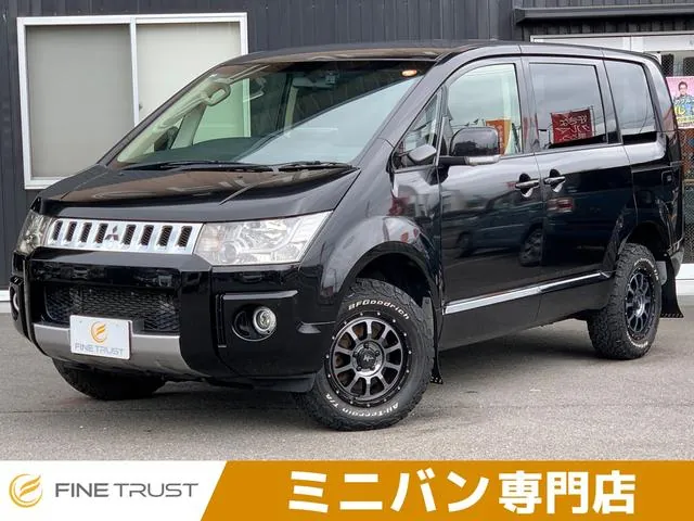 Mitsubishi Delica D:5